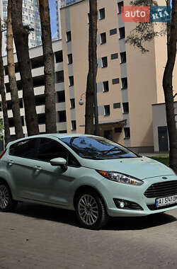 Хэтчбек Ford Fiesta 2018 в 