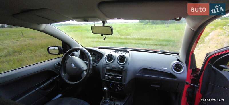 Хэтчбек Ford Fiesta 2007 в Киеве