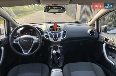 Хэтчбек Ford Fiesta 2011 в 