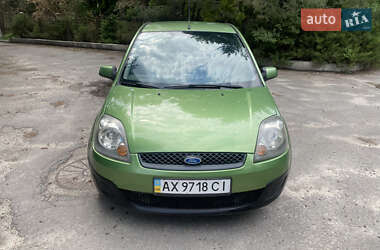 Хетчбек Ford Fiesta 2006 в 