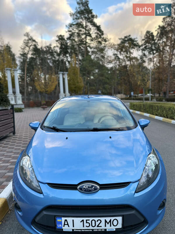 Хэтчбек Ford Fiesta 2011 в Киеве