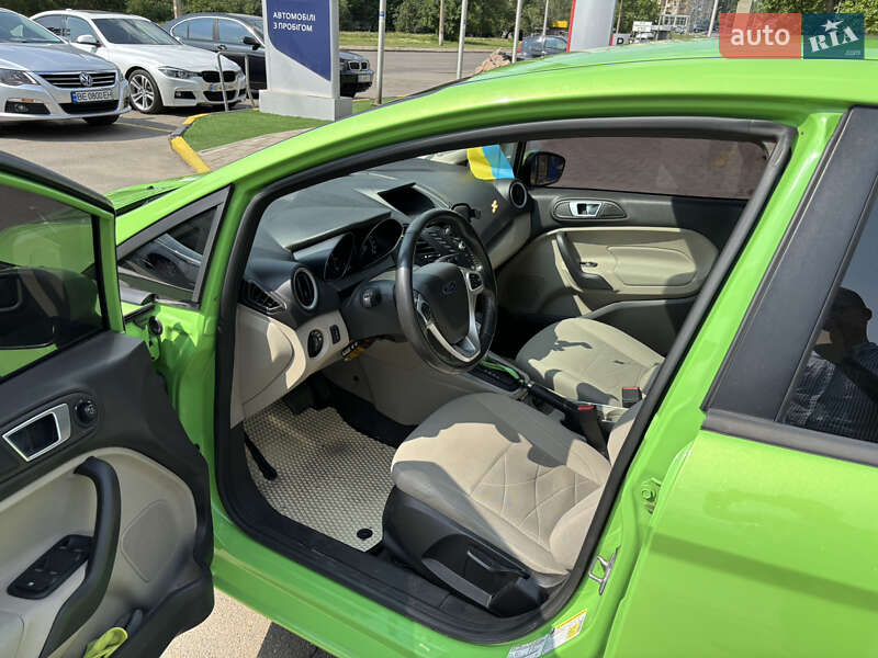 Седан Ford Fiesta 2014 в Николаеве