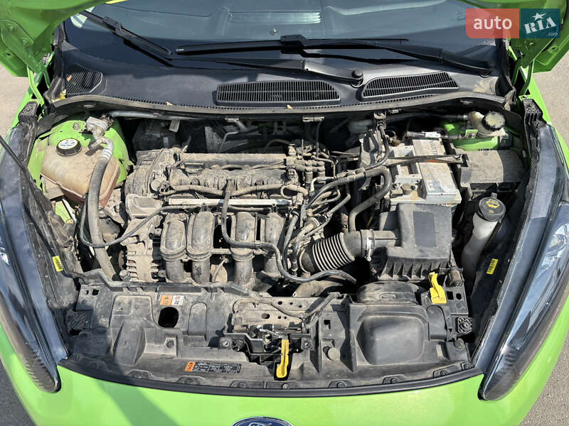 Седан Ford Fiesta 2014 в Николаеве