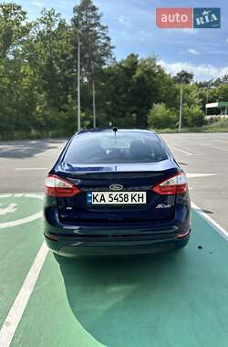 Седан Ford Fiesta 2016 в 