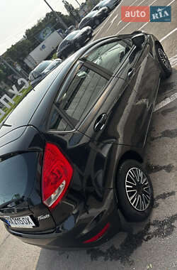Хэтчбек Ford Fiesta 2011 в 