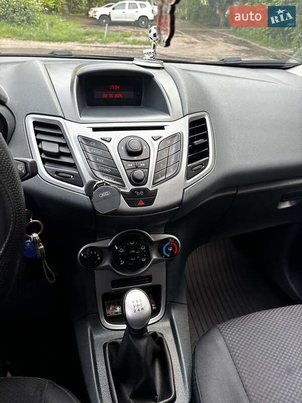 Хэтчбек Ford Fiesta 2011 в Харькове