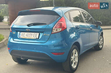Хетчбек Ford Fiesta 2016 в 