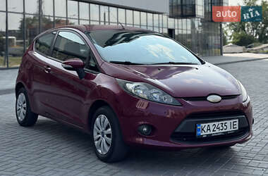 Хетчбек Ford Fiesta 2010 в 