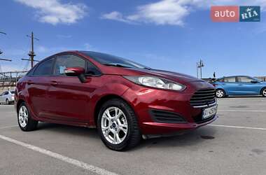 Седан Ford Fiesta 2016 в 