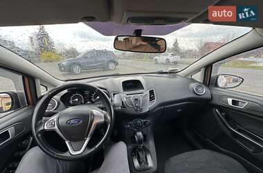 Хетчбек Ford Fiesta 2013 в 