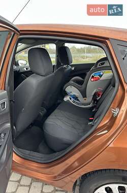 Хетчбек Ford Fiesta 2013 в 