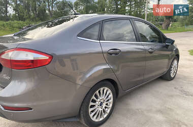 Седан Ford Fiesta 2013 в 