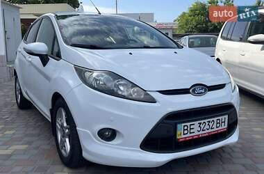 Хэтчбек Ford Fiesta 2011 в 