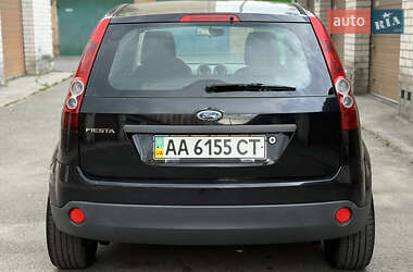 Хэтчбек Ford Fiesta 2007 в 