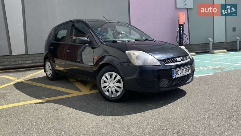 Хэтчбек Ford Fiesta 2007 в 
