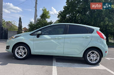 Хэтчбек Ford Fiesta 2017 в 