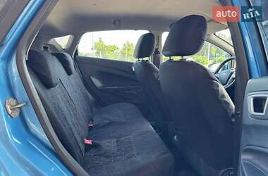 Хэтчбек Ford Fiesta 2011 в 