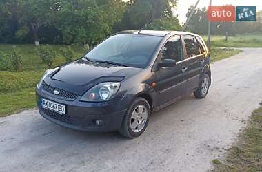 Хэтчбек Ford Fiesta 2006 в Корце