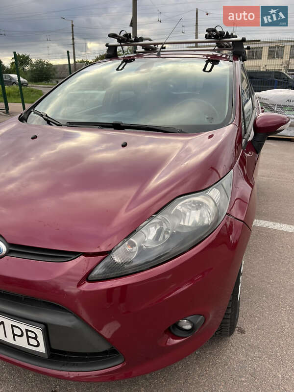 Хэтчбек Ford Fiesta 2011 в Житомире