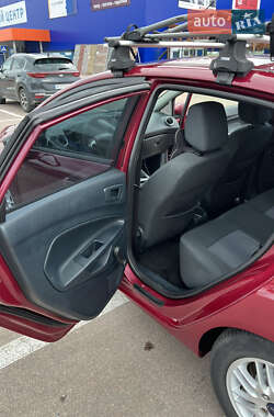 Хэтчбек Ford Fiesta 2011 в 