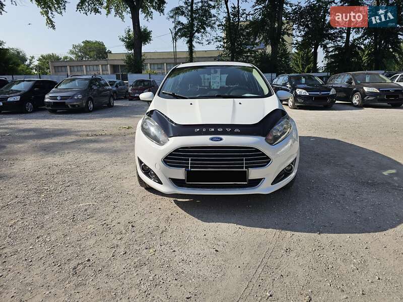 Хэтчбек Ford Fiesta 2017 в Каменском
