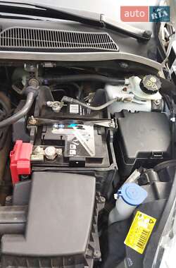 Хэтчбек Ford Fiesta 2012 в 
