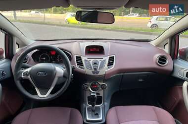 Хетчбек Ford Fiesta 2010 в 