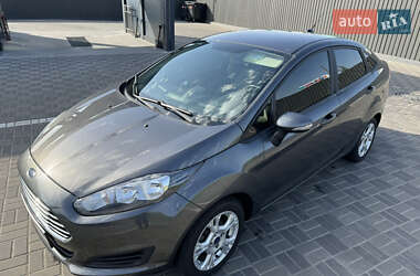 Седан Ford Fiesta 2016 в 