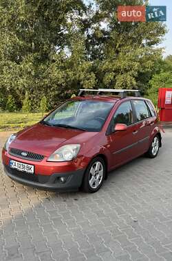 Хэтчбек Ford Fiesta 2008 в Киеве