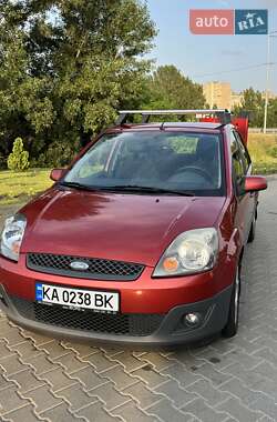 Хэтчбек Ford Fiesta 2008 в 