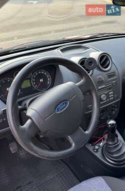 Хэтчбек Ford Fiesta 2008 в 