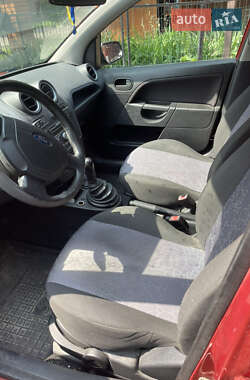 Хэтчбек Ford Fiesta 2007 в 