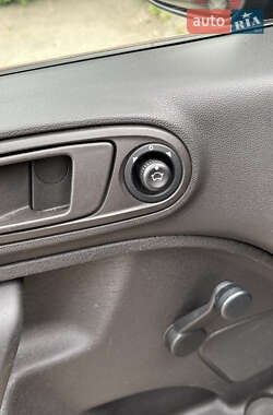 Седан Ford Fiesta 2013 в 