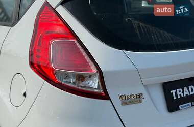 Хэтчбек Ford Fiesta 2016 в 