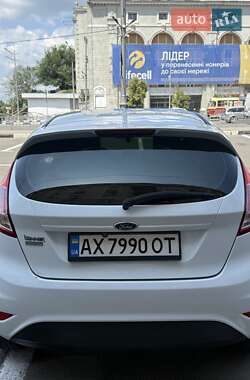 Хэтчбек Ford Fiesta 2013 в 