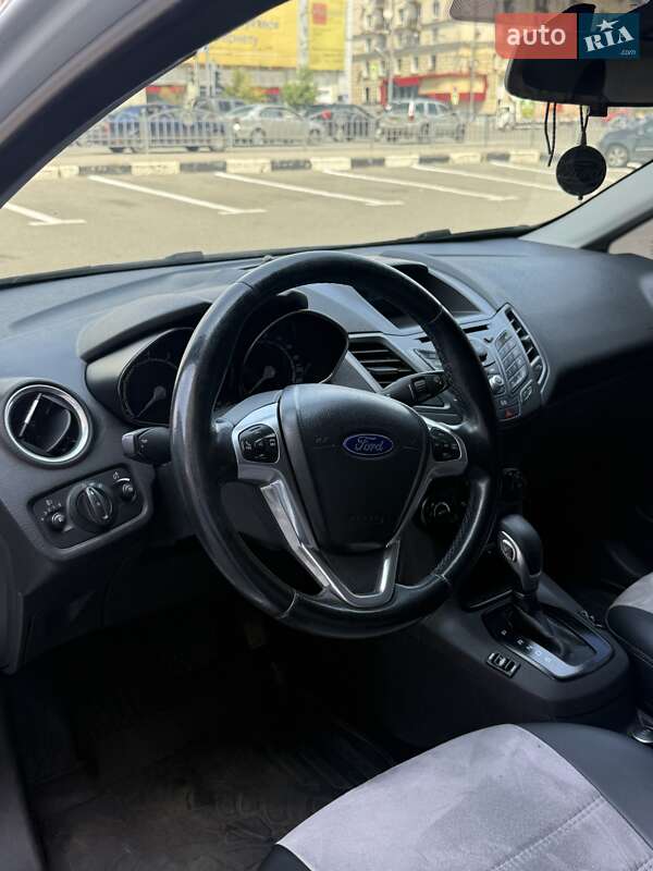 Хэтчбек Ford Fiesta 2013 в Харькове