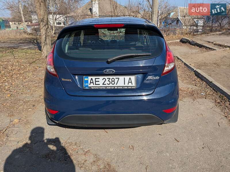Хэтчбек Ford Fiesta 2016 в Днепре фото 5 Хэтчбек Ford Fiesta 2016 в Днепре