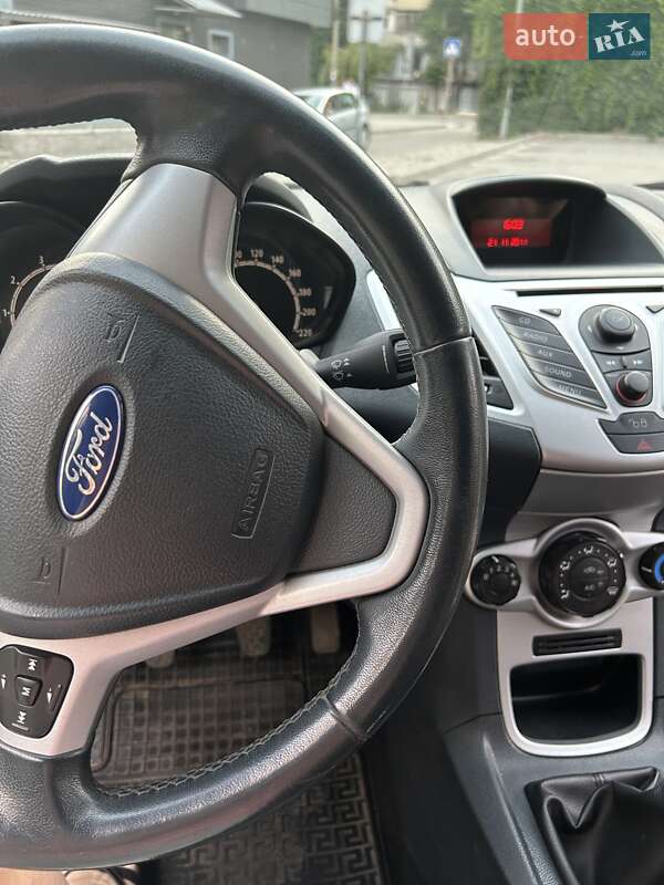 Хэтчбек Ford Fiesta 2011 в Запорожье
