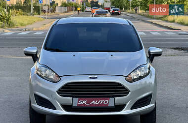 Хэтчбек Ford Fiesta 2018 в 