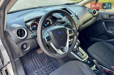 Хэтчбек Ford Fiesta 2018 в 