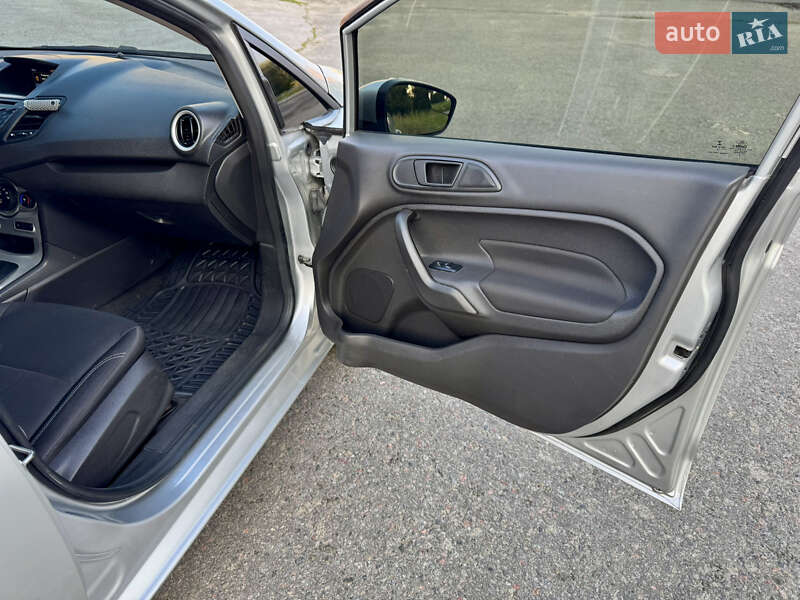 Хэтчбек Ford Fiesta 2018 в Киеве фото 26 Хэтчбек Ford Fiesta 2018 в Киеве
