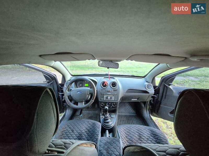 Хэтчбек Ford Fiesta 2007 в Полтаве