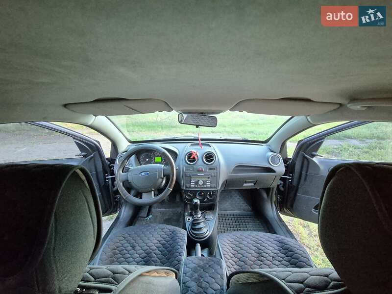 Хэтчбек Ford Fiesta 2007 в Полтаве