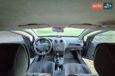 Хэтчбек Ford Fiesta 2007 в 