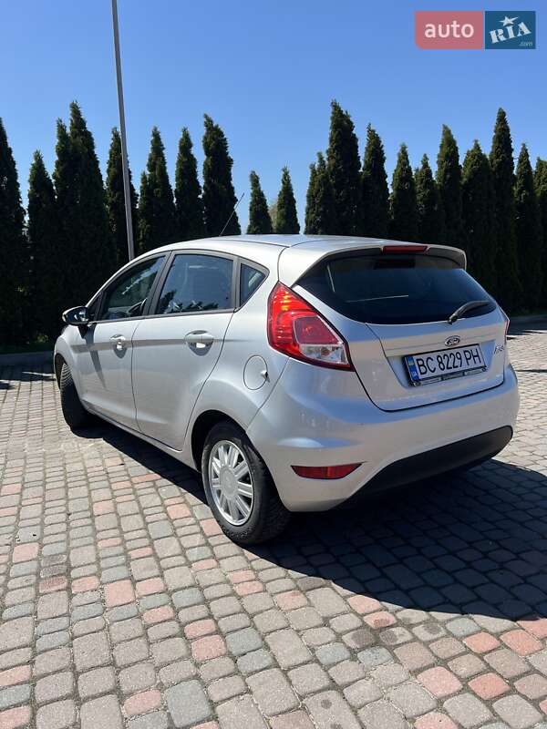 Хэтчбек Ford Fiesta 2015 в Львове фото 3 Хэтчбек Ford Fiesta 2015 в Львове