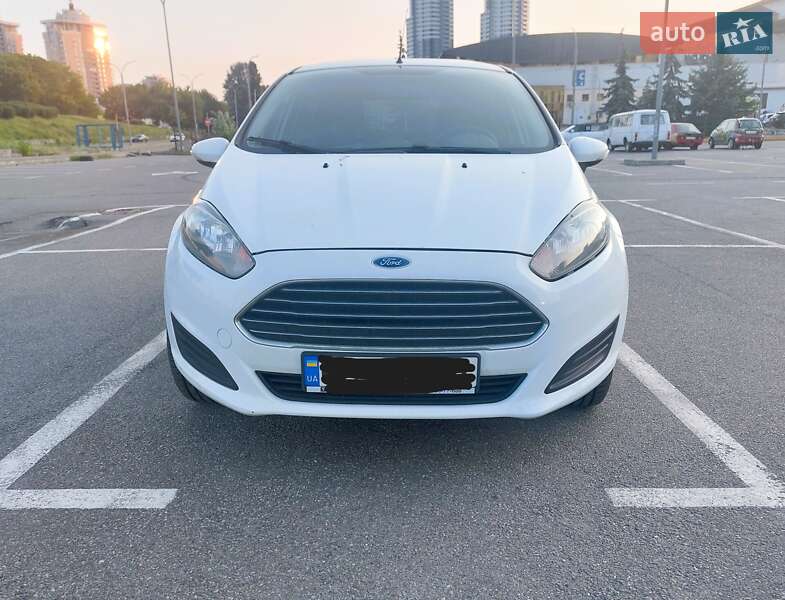 Хэтчбек Ford Fiesta 2012 в Киеве