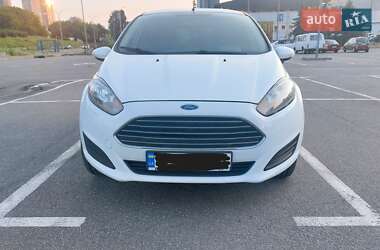Хэтчбек Ford Fiesta 2012 в 
