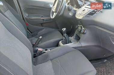Хэтчбек Ford Fiesta 2012 в 