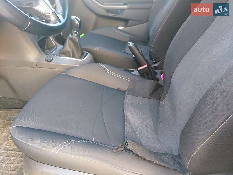 Хэтчбек Ford Fiesta 2012 в Киеве