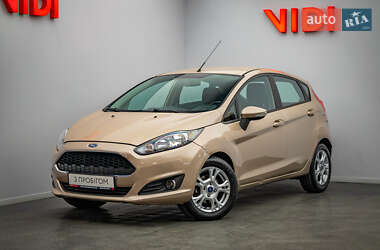 Хетчбек Ford Fiesta 2016 в Києві